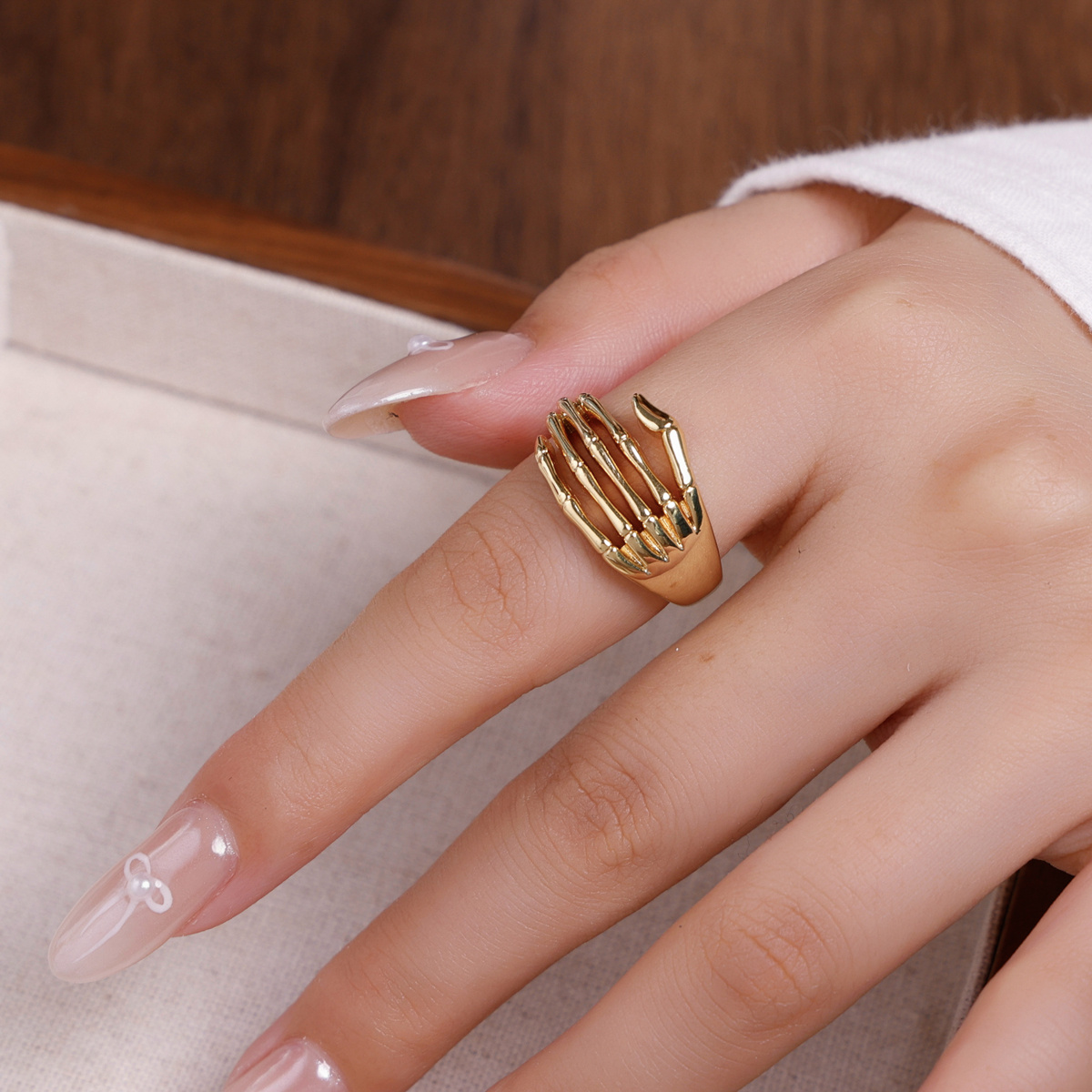 Ladies' Adjustable Open-End Ring with Skull Hand Sculpture